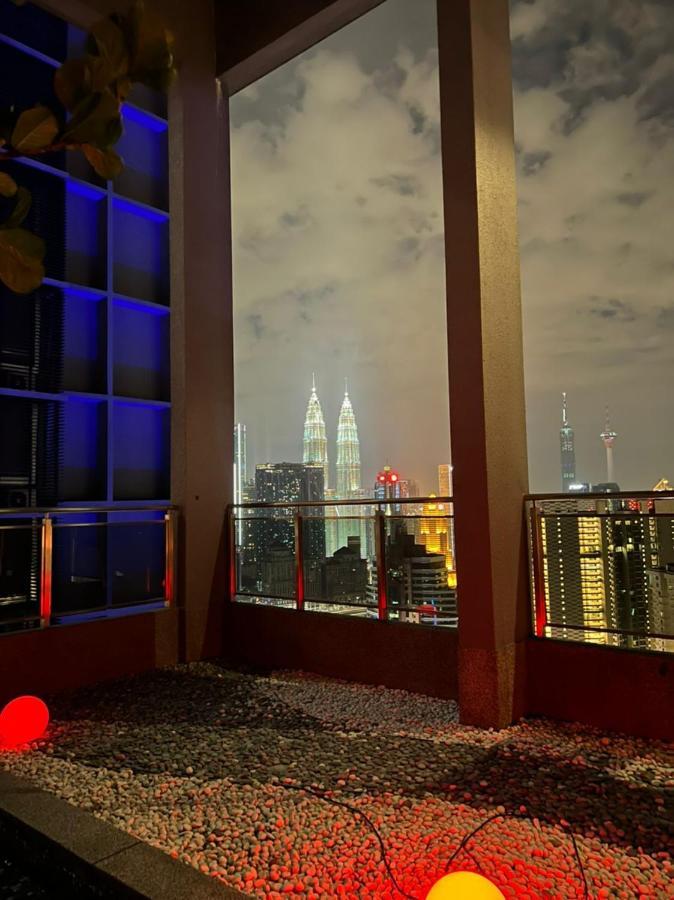 Expressionz Kl By Perfect Host 3*